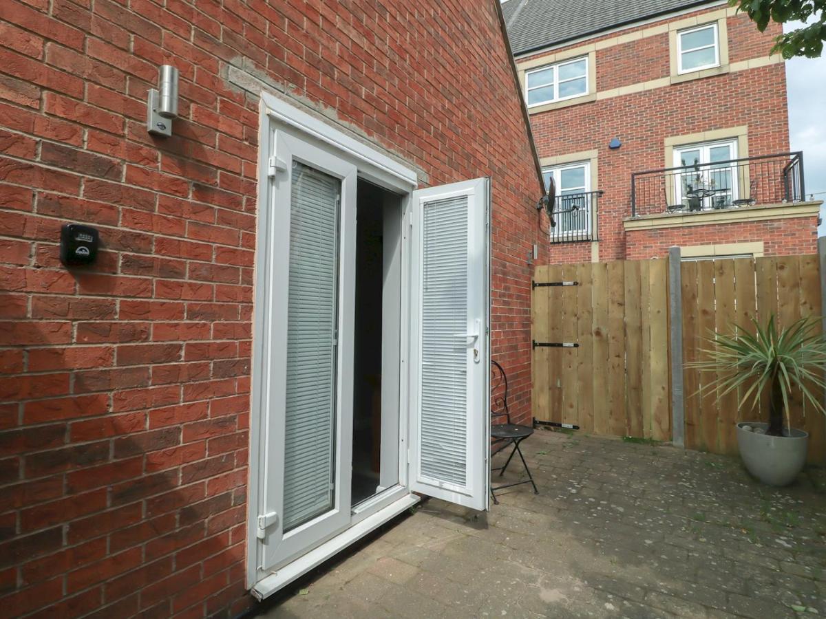 Modern Room With Private Outdoor Space Pass The Keys Gosforth  Exterior photo